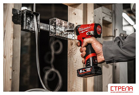 Винтоверт Milwaukee M12 FID2MC-202X Fuel 4933499462 (с 2-мя АКБ, кейс)