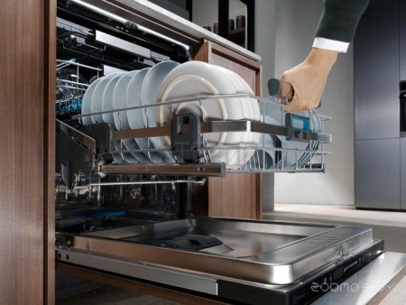 Встраиваемая посудомоечная машина Electrolux 900 ComfortLift EEC87400W