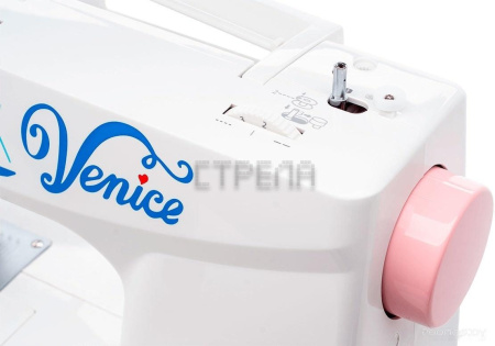 Механическая швейная машина Necchi 3517