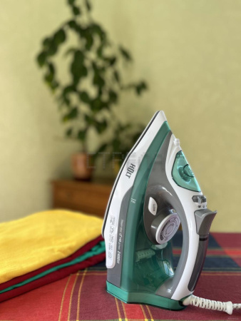Утюг Holt HT-IR-005 (бирюзовый)
