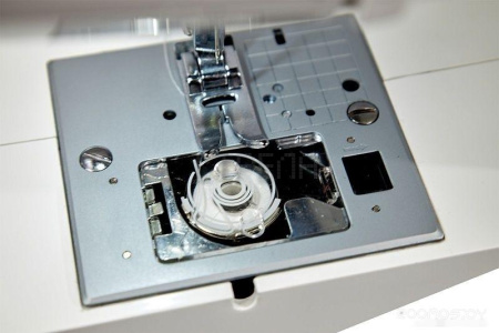 Электромеханическая швейная машина Leader Calipso