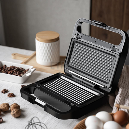 Многофункциональная сэндвичница Aresa AR-1207